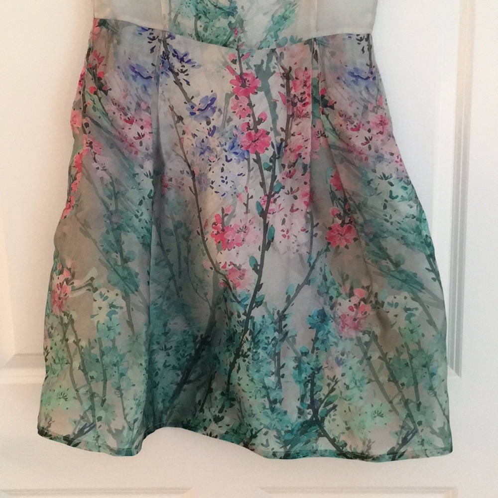 Floral Watercolor Organza Flounce Sleeveless Dress - Picture 6 of 8